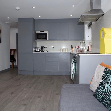 Spacious Modern 2 Bed Flat In City Centre Ρίντινγκ Εξωτερικό φωτογραφία